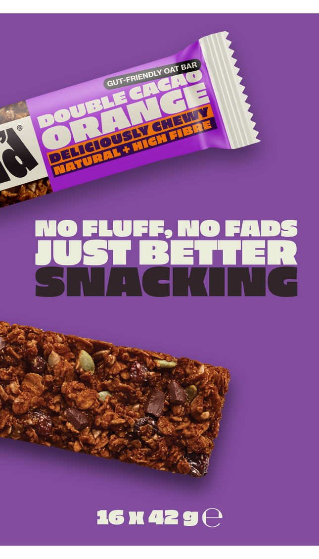 SNACK'd Double Cacao Orange gut-friendly oat bar 16-pack. The packaging display shows the vegan, high fibre oat bars, ideal for a natural and tasty snack